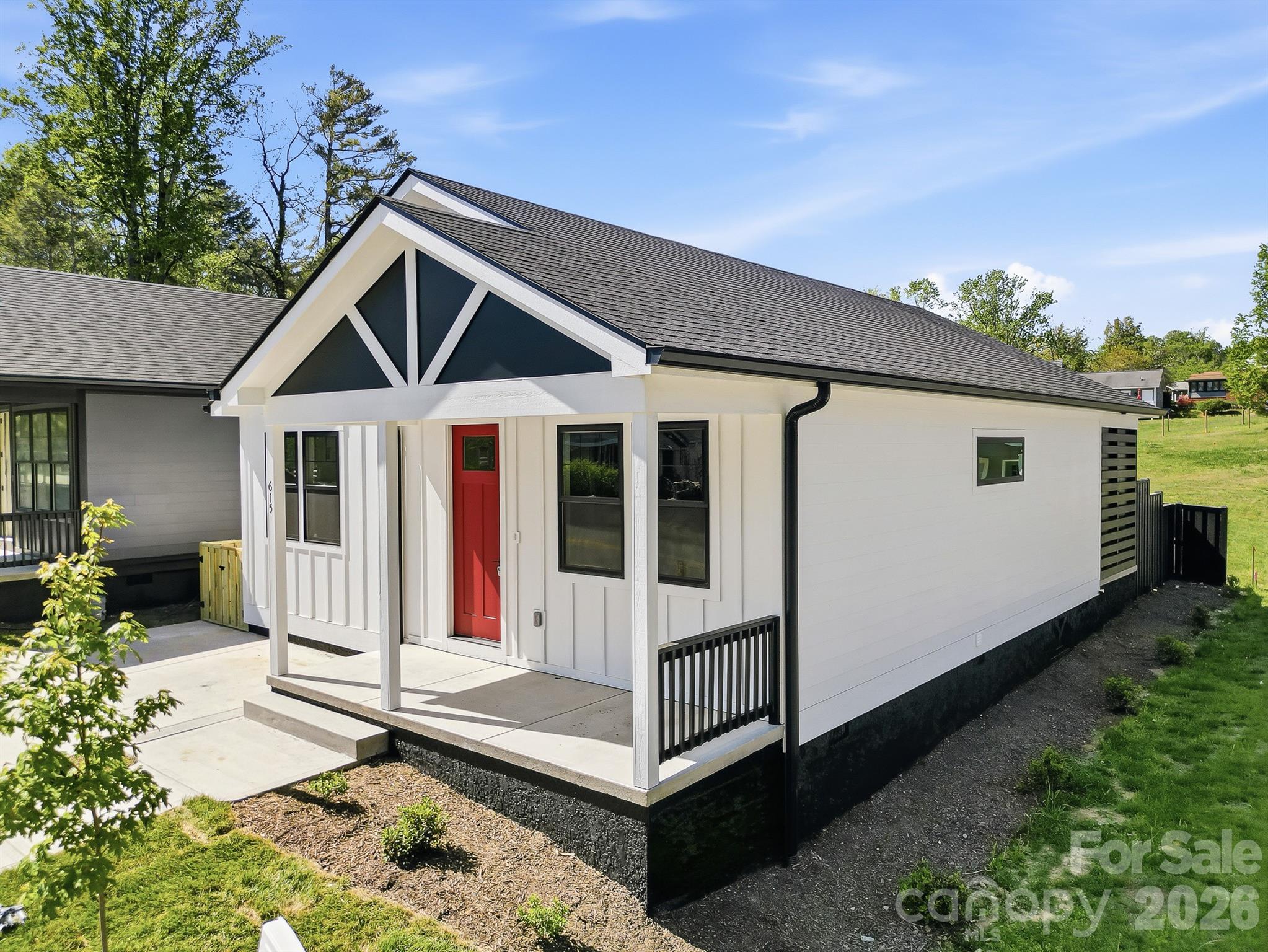 615 W Allen Street Hendersonville NC 28739