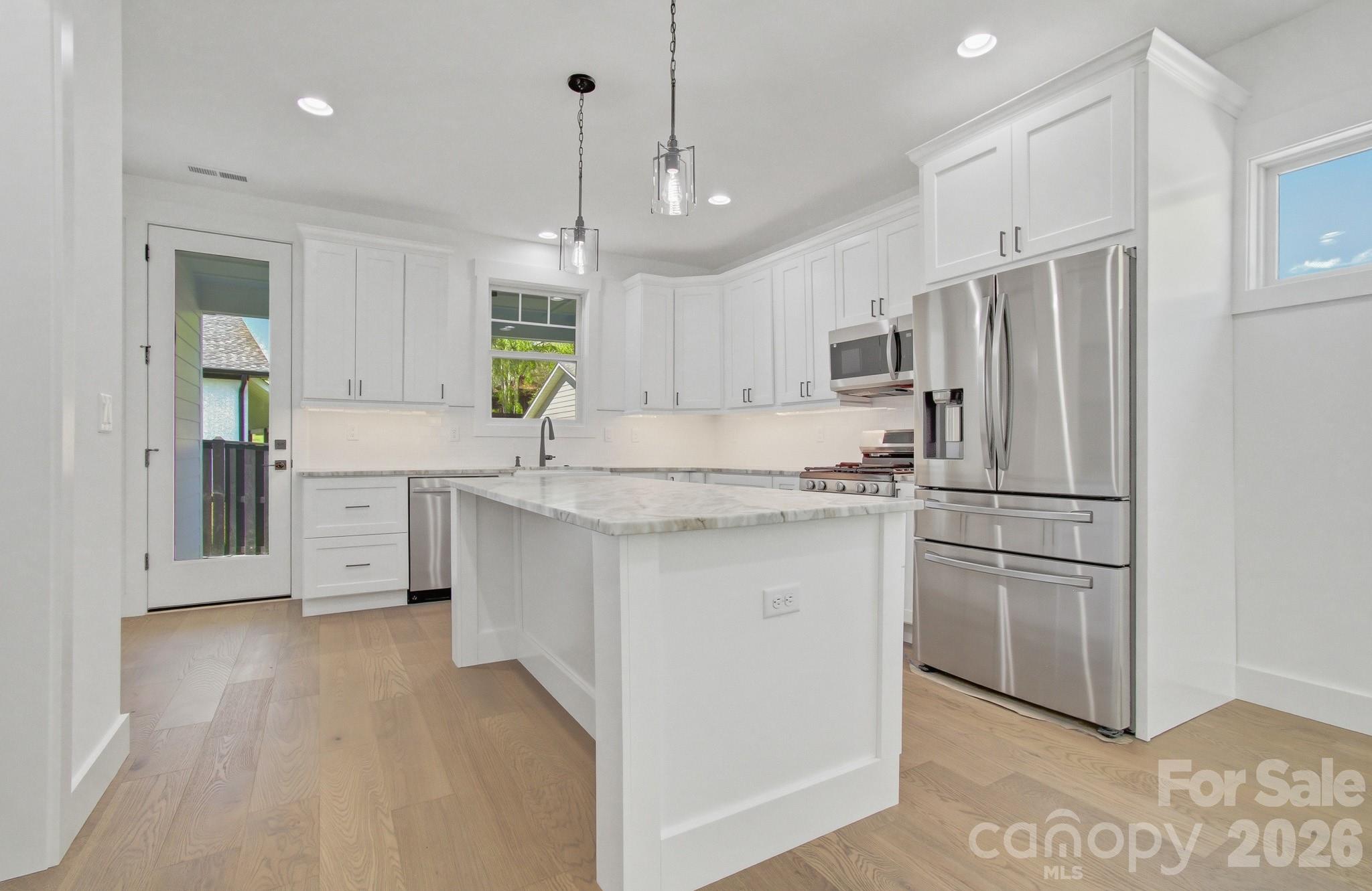 615 W Allen Street Hendersonville NC 28739