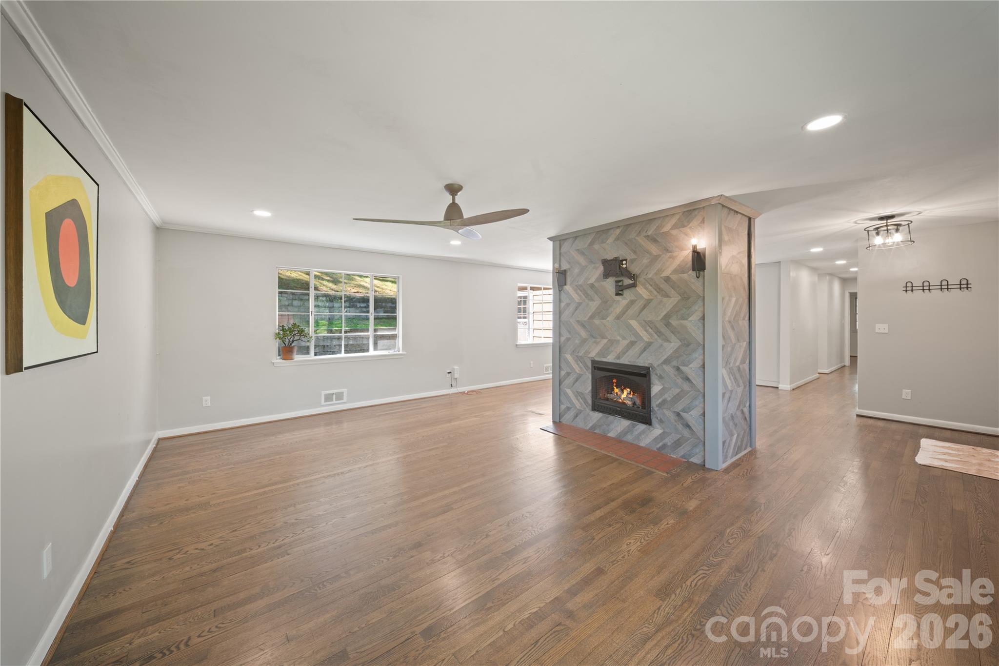 24 Warwick Place Asheville NC 28804