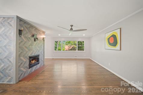 24 Warwick Place Asheville NC 28804
