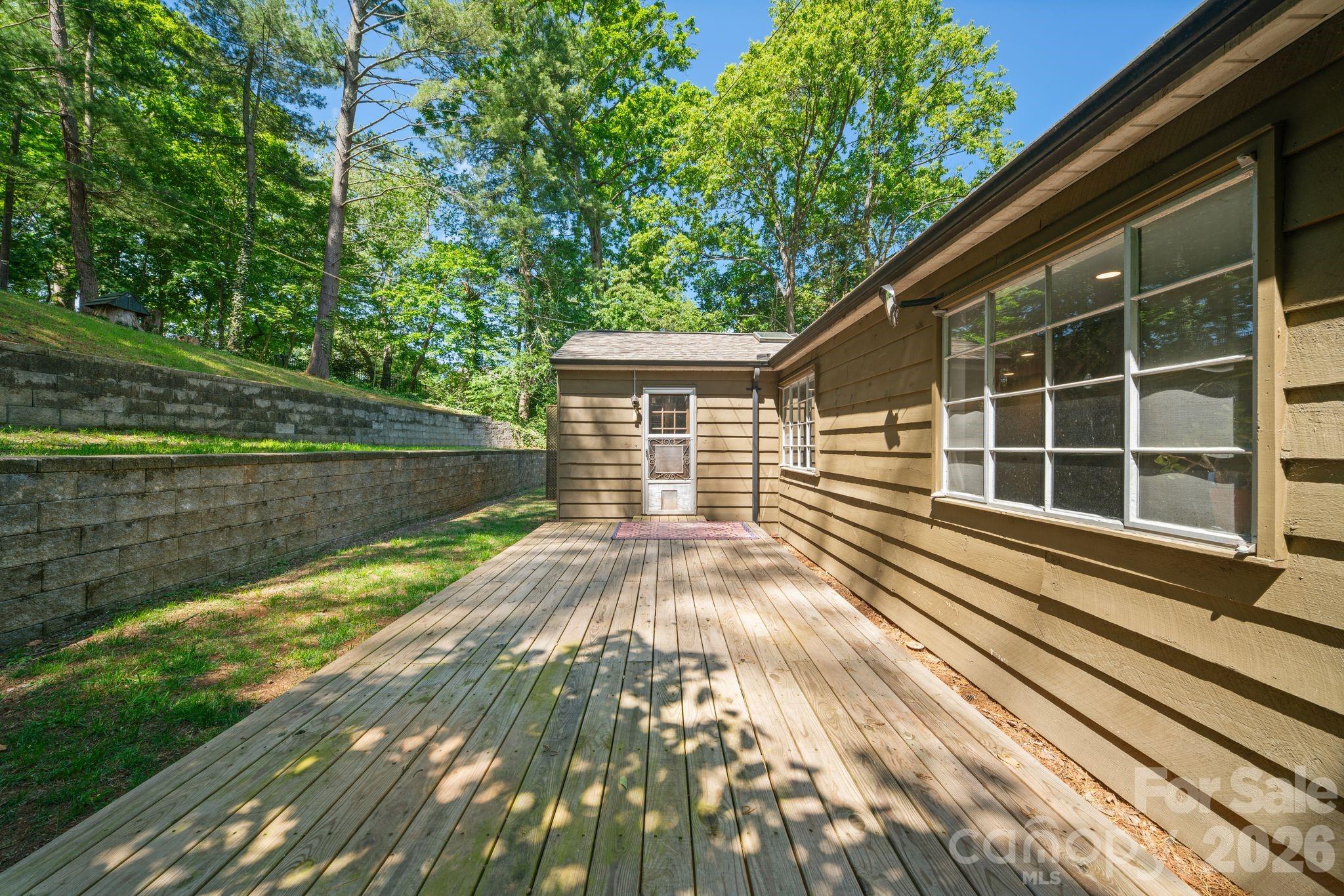 24 Warwick Place Asheville NC 28804