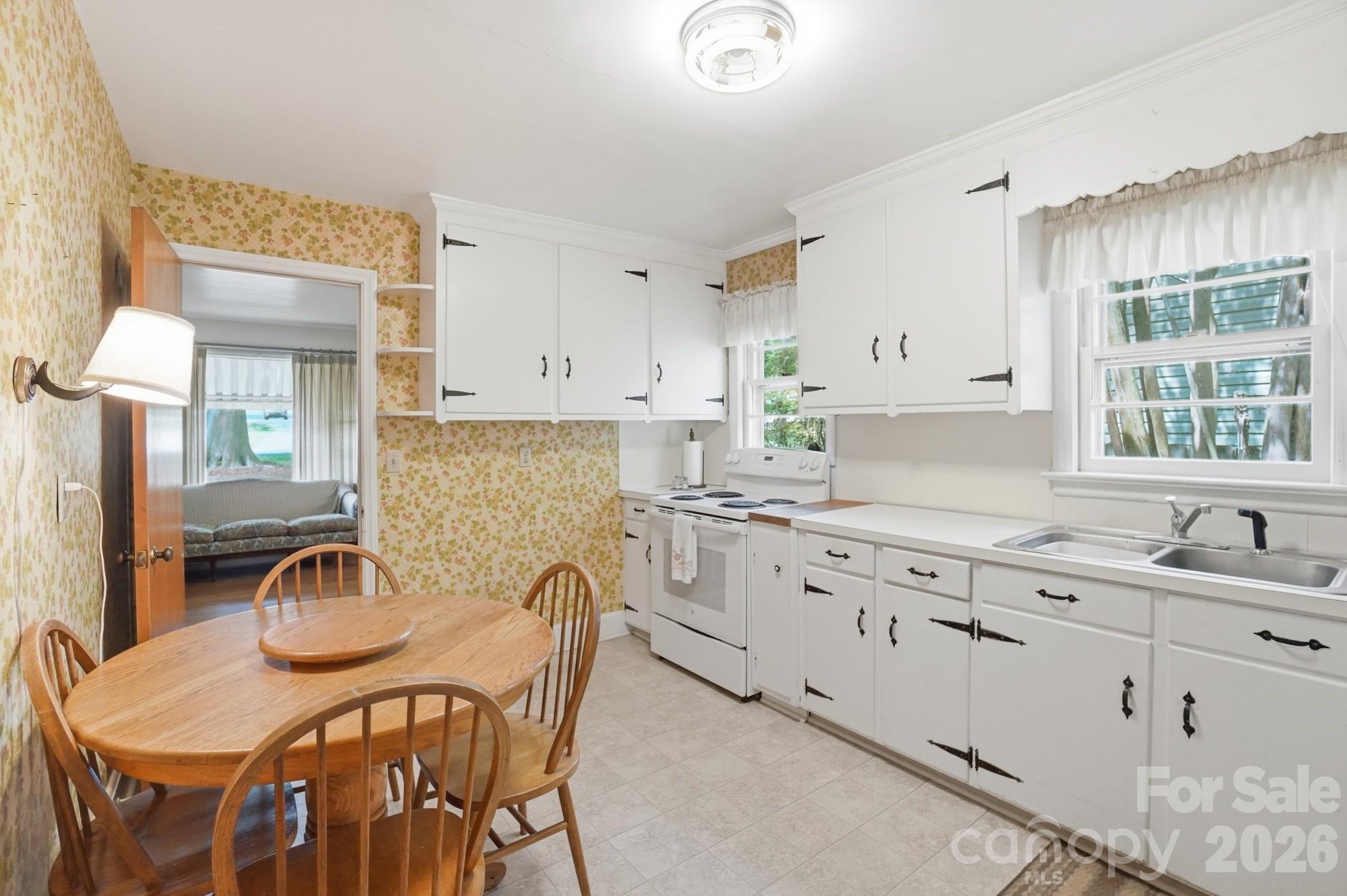 4728 Grasset Avenue Charlotte NC 28269