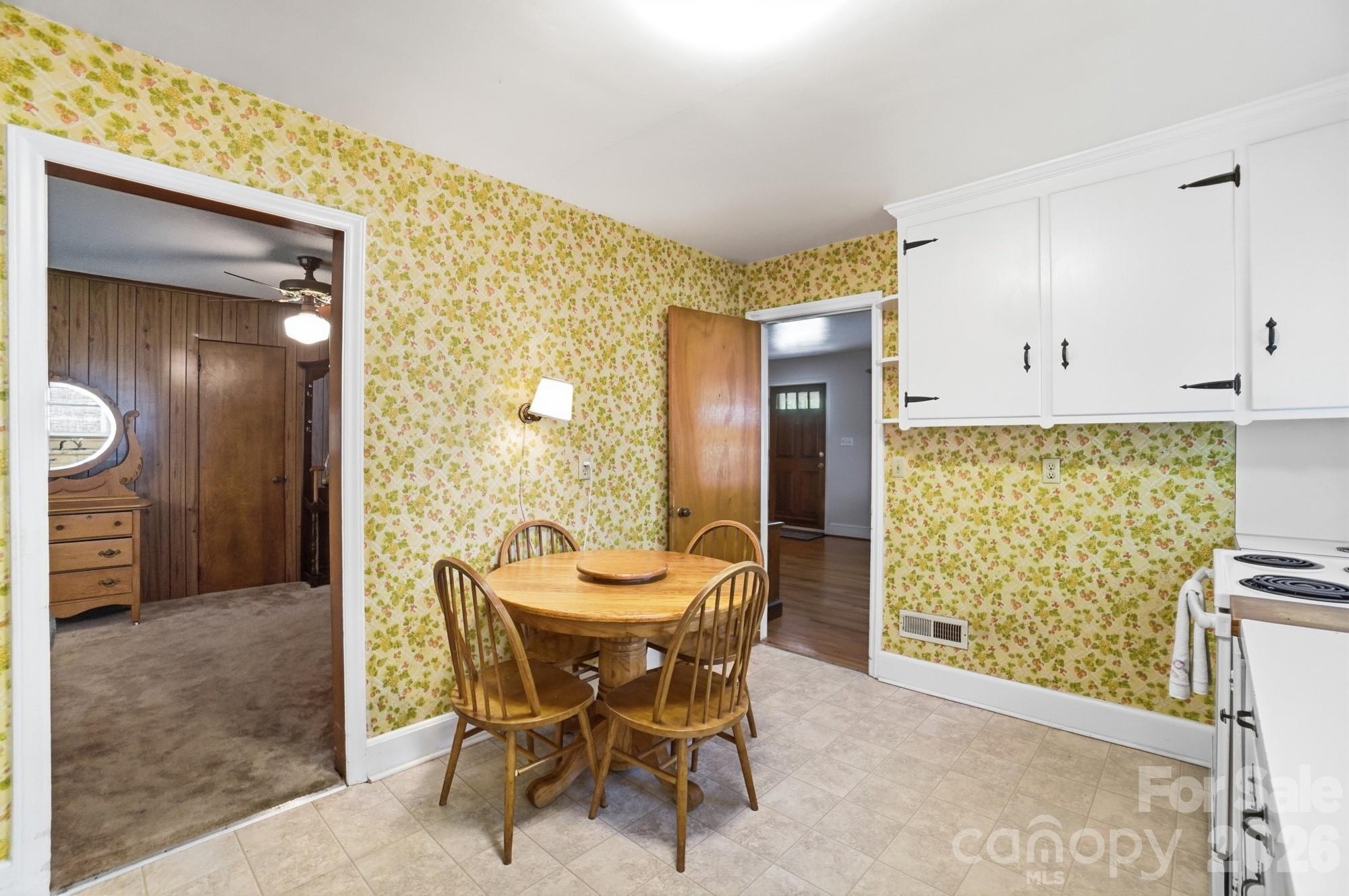 4728 Grasset Avenue Charlotte NC 28269