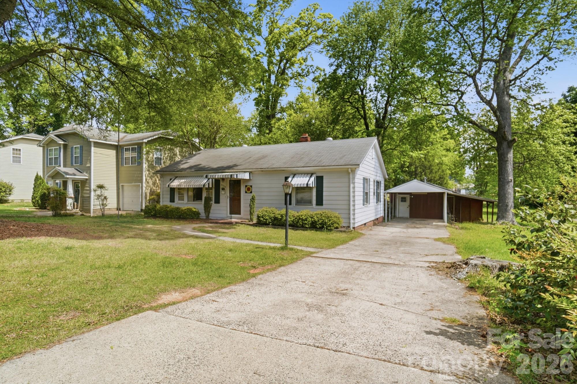 4728 Grasset Avenue Charlotte NC 28269