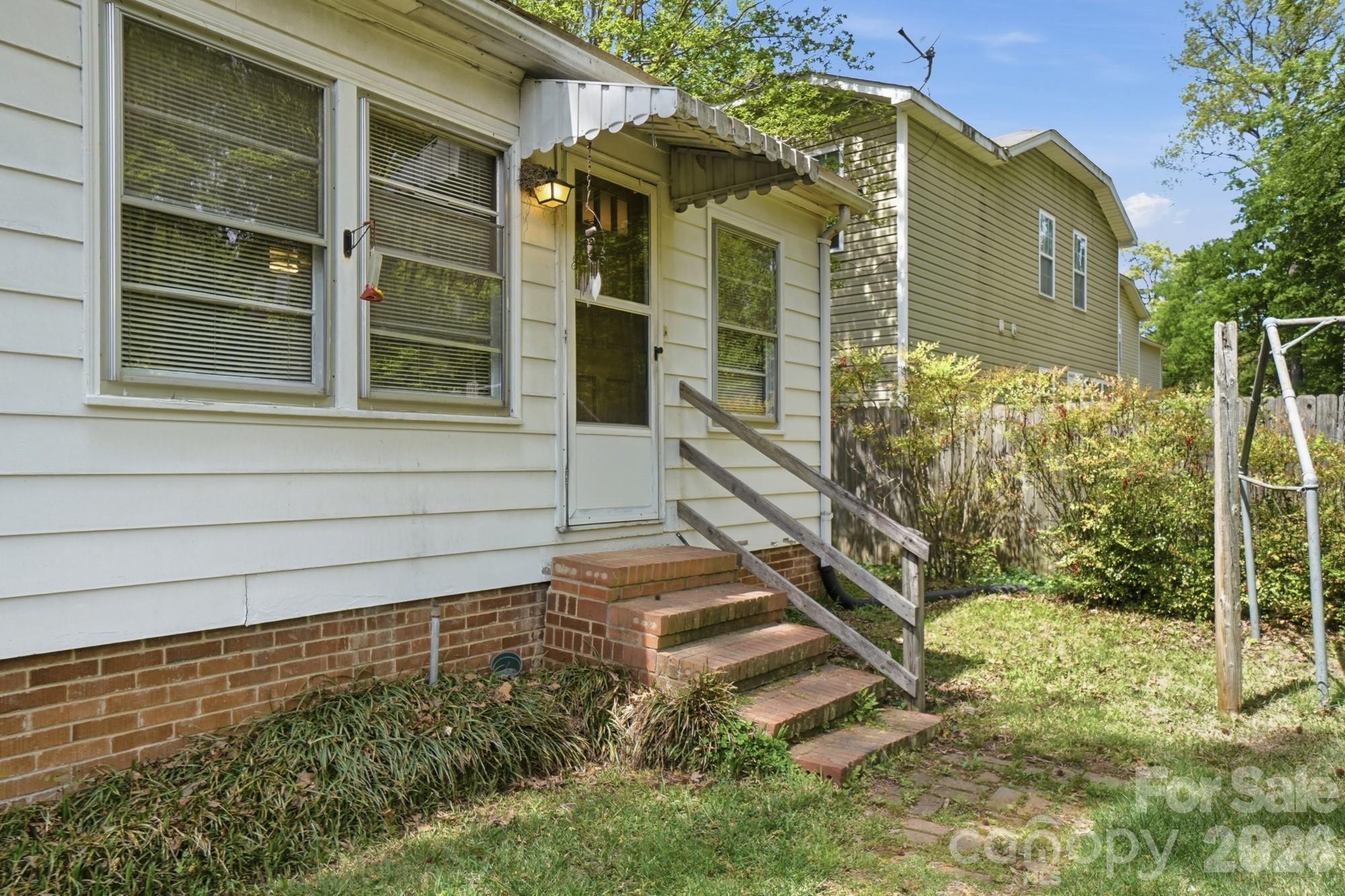 4728 Grasset Avenue Charlotte NC 28269