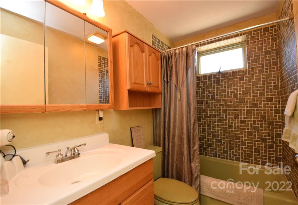 673 John Sparks Road Bakersville NC 28705