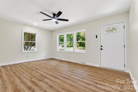 4844 Hidden Valley Road Charlotte NC 28213
