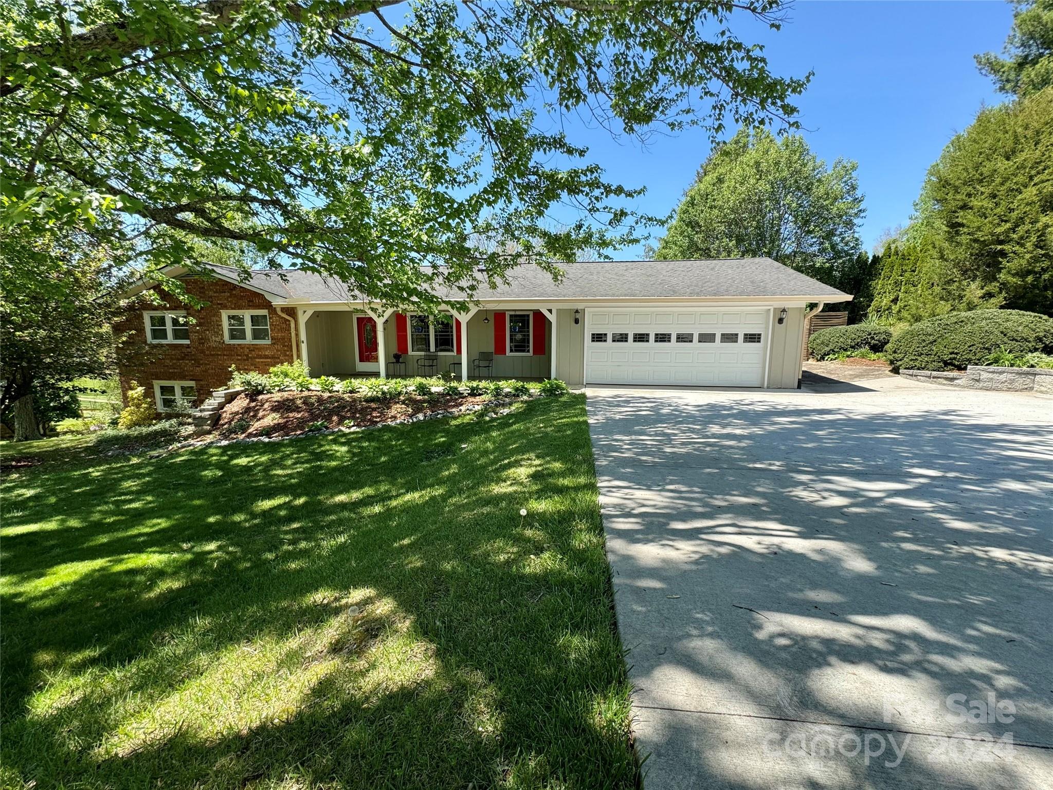 100 Dogwood Drive Weaverville NC 28787