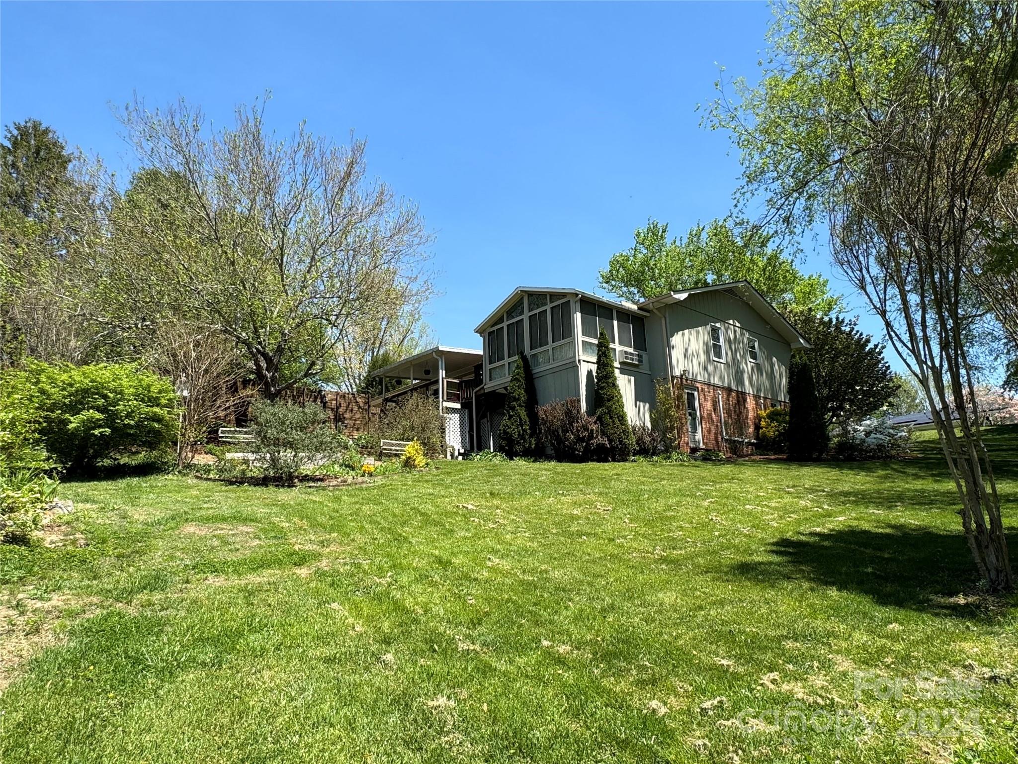 100 Dogwood Drive Weaverville NC 28787