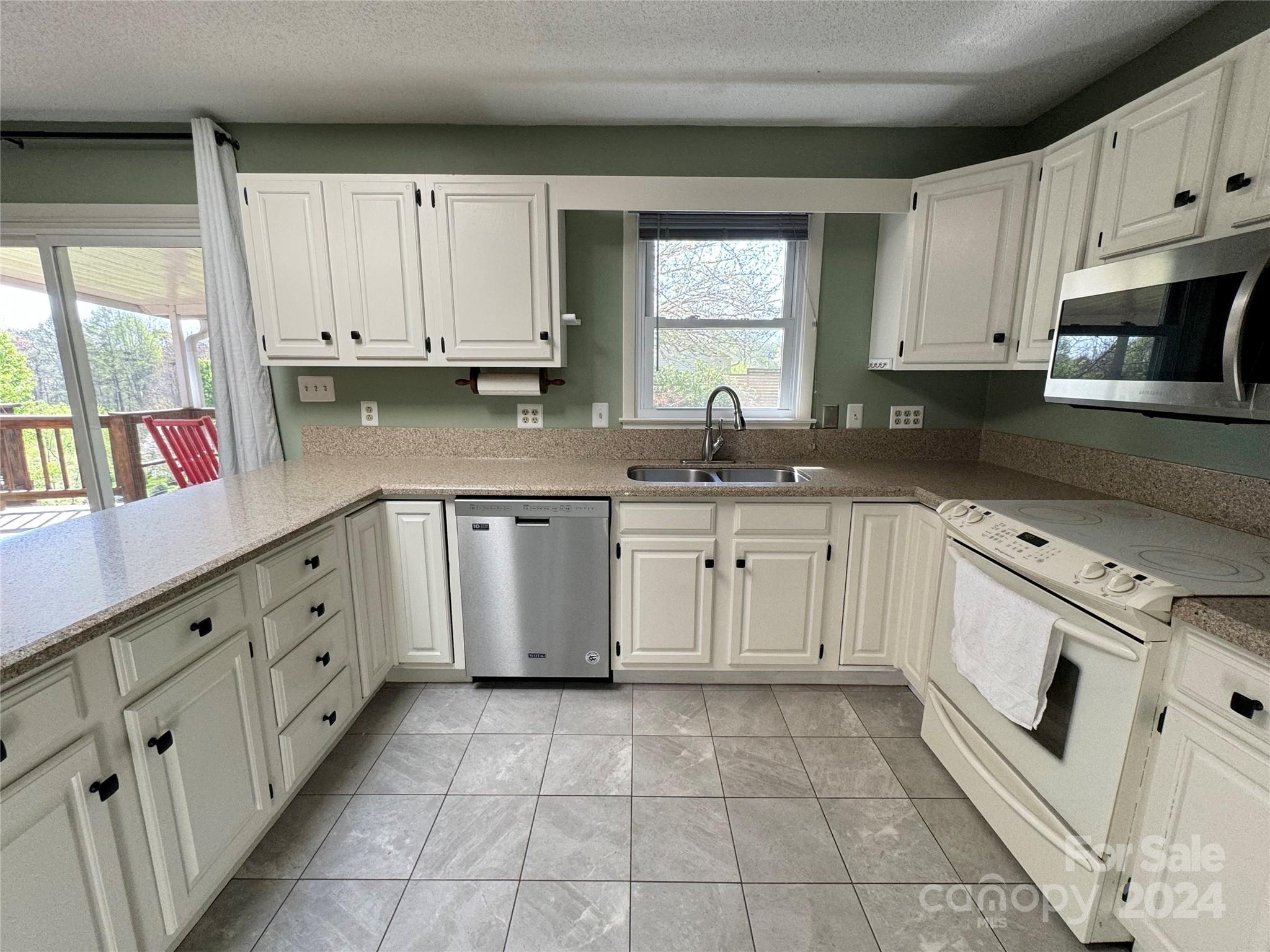 100 Dogwood Drive Weaverville NC 28787