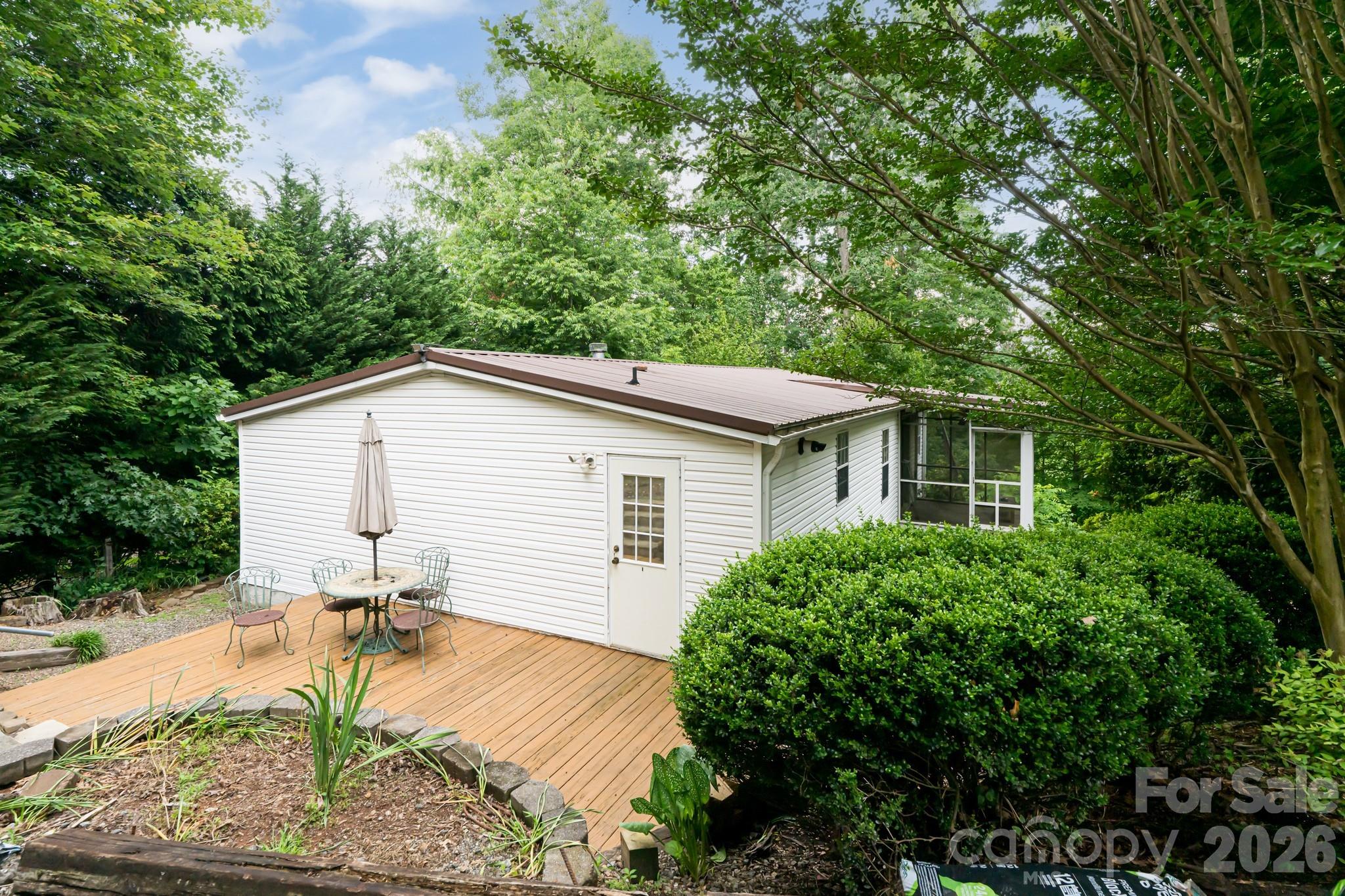 129 Oak Trails Pass Leicester NC 28748