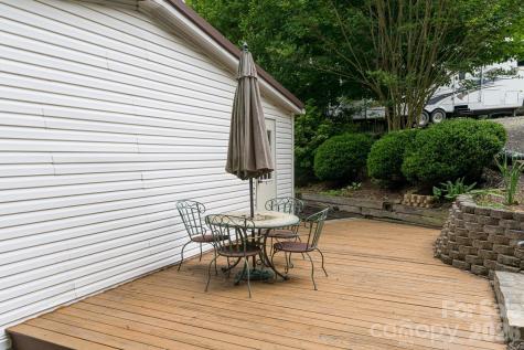 129 Oak Trails Pass Leicester NC 28748
