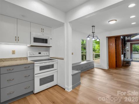 104 Lakeridge Road Lake Lure NC 28746