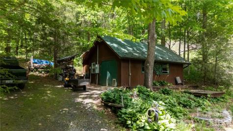 8 Westward Way Bakersville NC 28705
