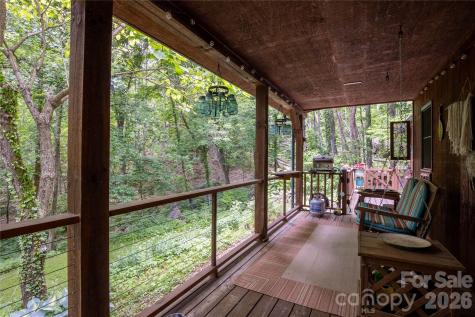 8 Westward Way Bakersville NC 28705