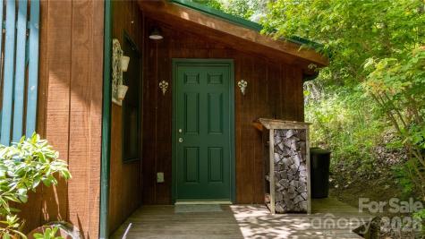 8 Westward Way Bakersville NC 28705