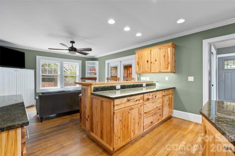 23 Lanvale Avenue Asheville NC 28806