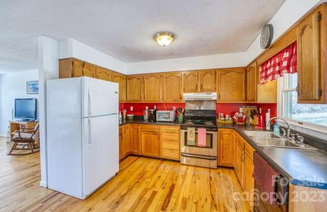 66 Fox Branch Road Fairview NC 28730