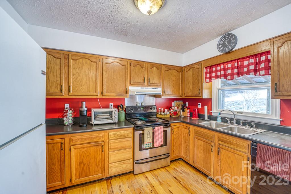 66 Fox Branch Road Fairview NC 28730