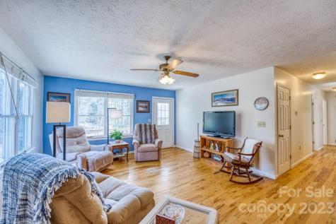 66 Fox Branch Road Fairview NC 28730