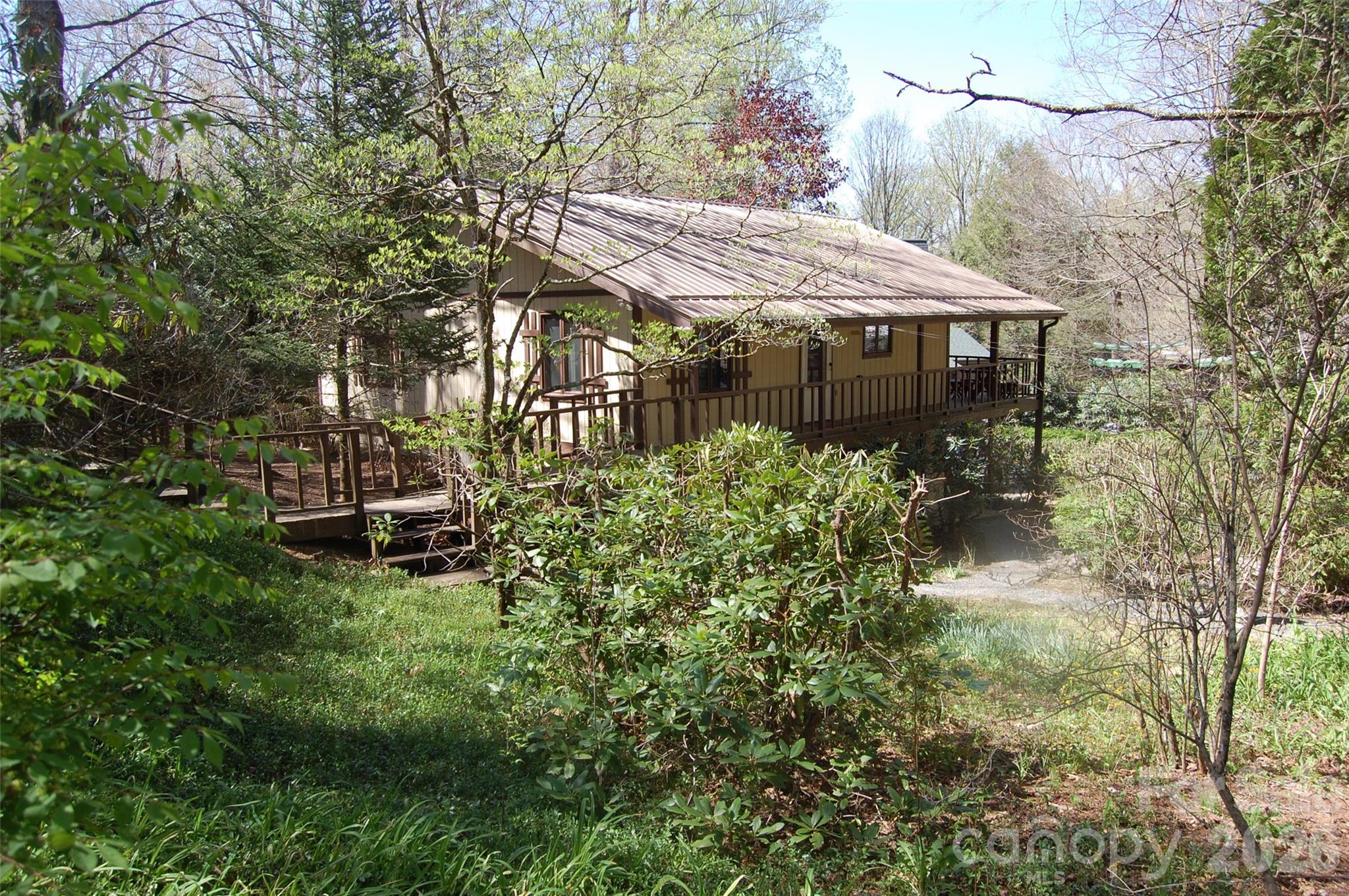 61 Dew Drop Loop Newland NC 28657