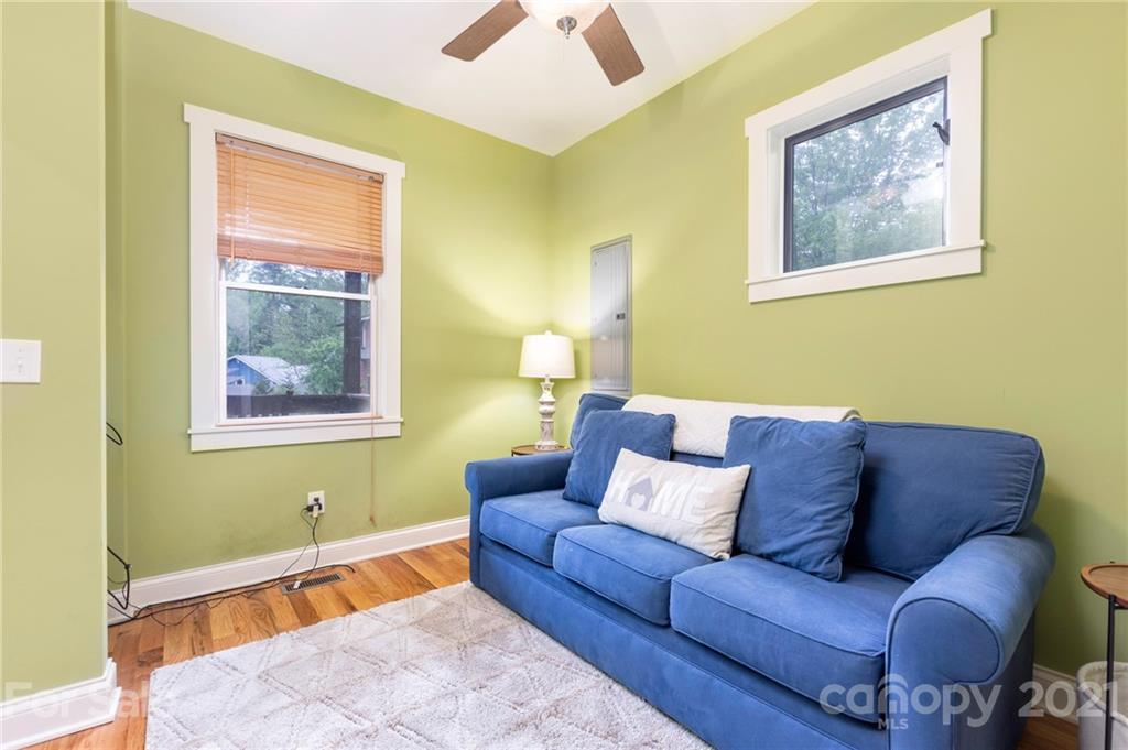 106 Estes Court Asheville NC 28806