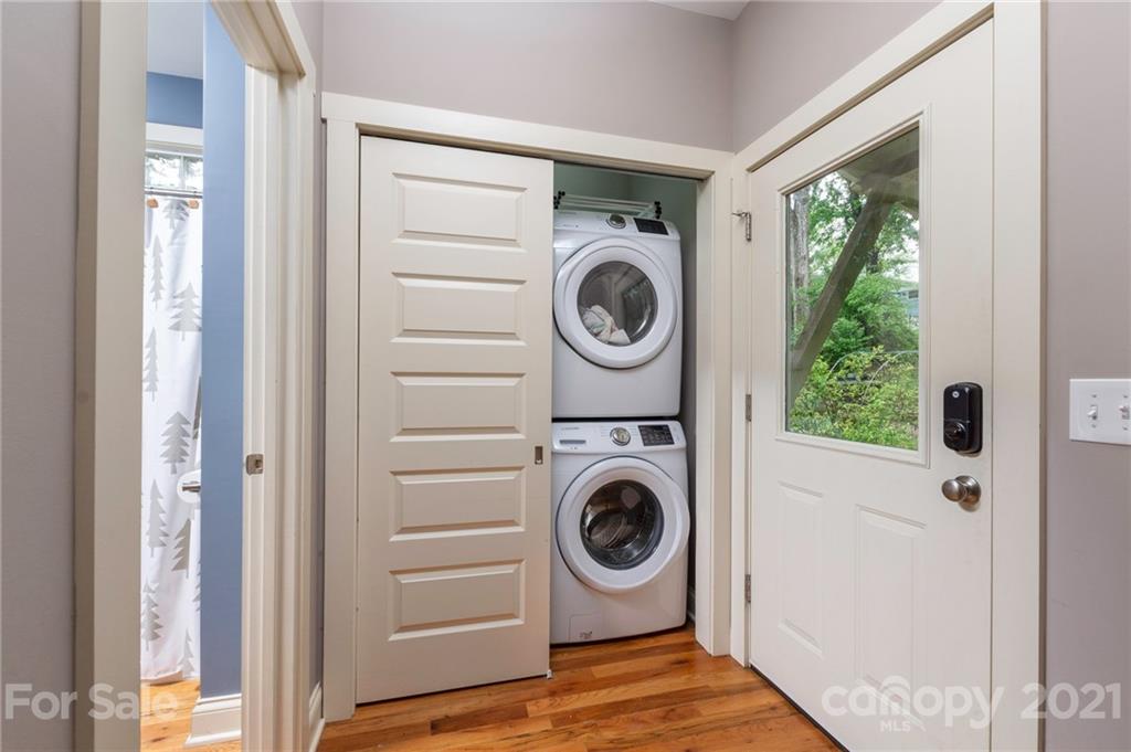 106 Estes Court Asheville NC 28806