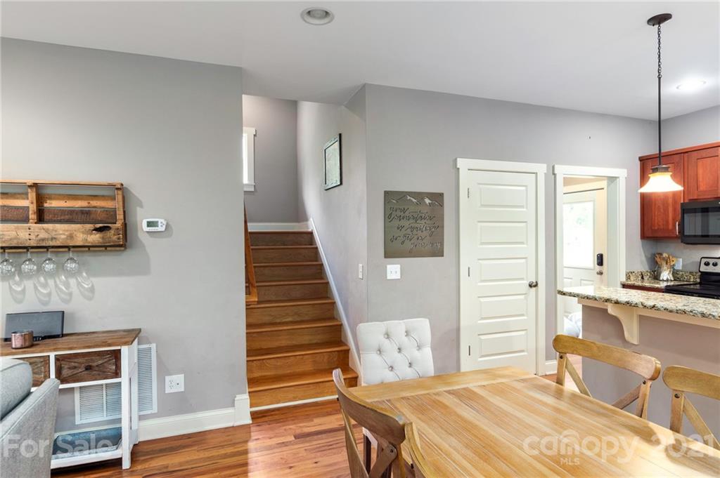106 Estes Court Asheville NC 28806