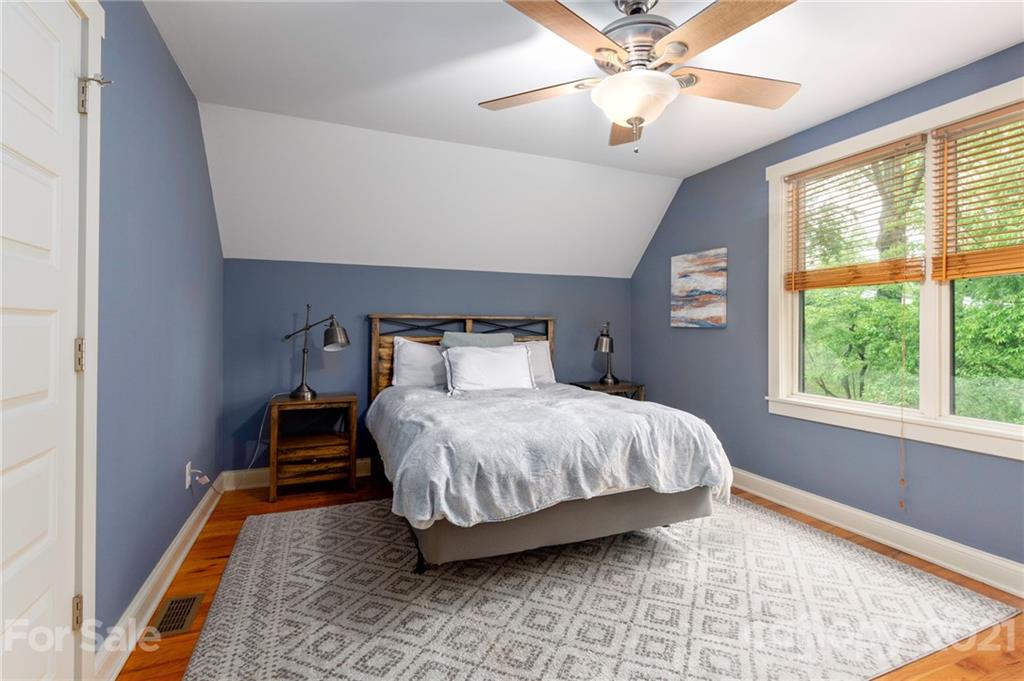 106 Estes Court Asheville NC 28806