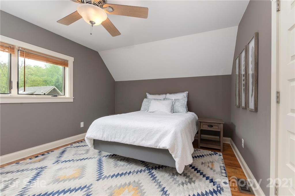 106 Estes Court Asheville NC 28806