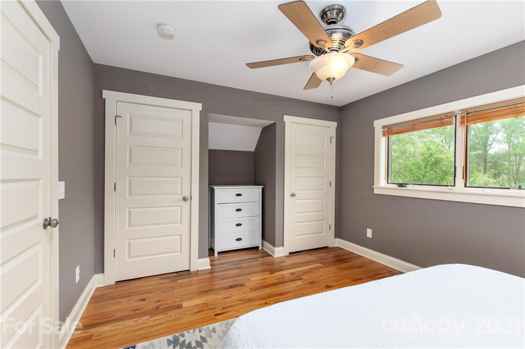 106 Estes Court Asheville NC 28806