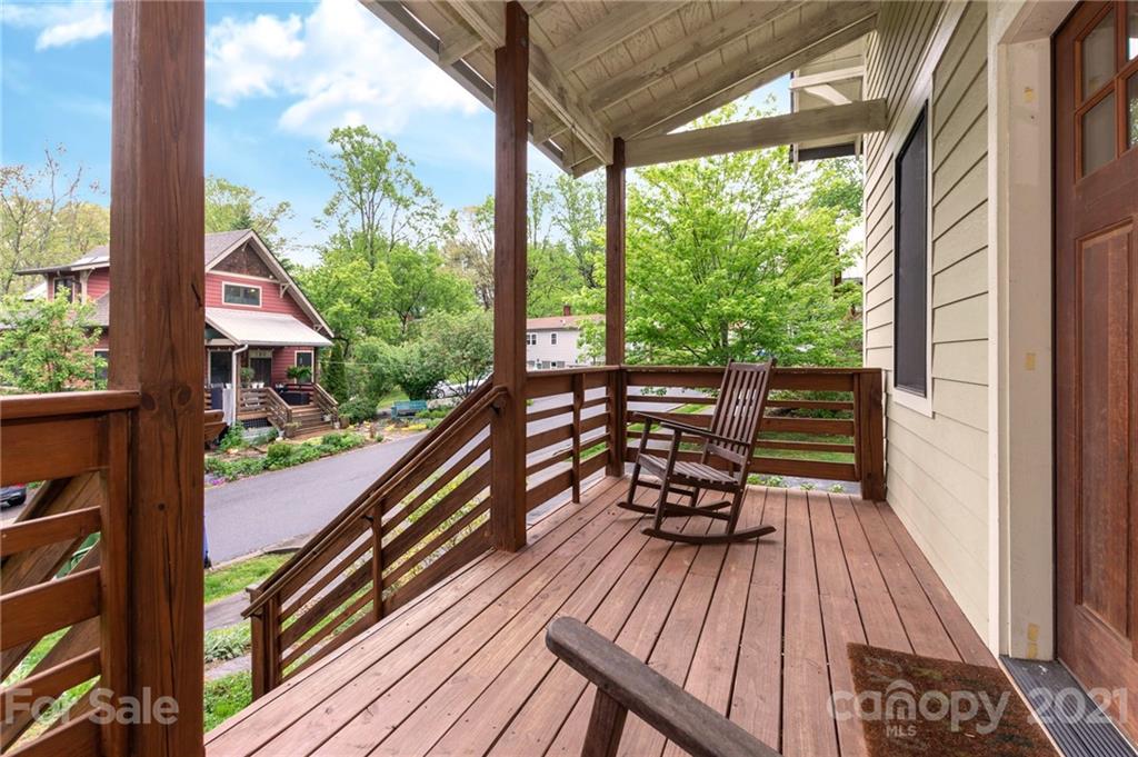 106 Estes Court Asheville NC 28806