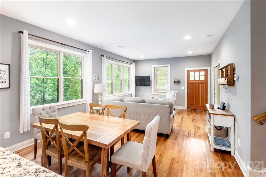 106 Estes Court Asheville NC 28806