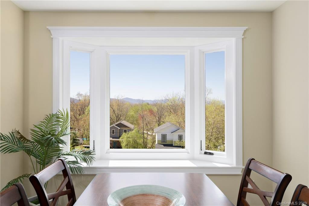 27 Lawndale Avenue Asheville NC 28806