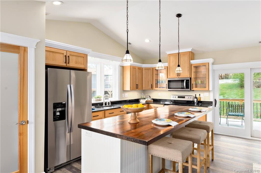 27 Lawndale Avenue Asheville NC 28806