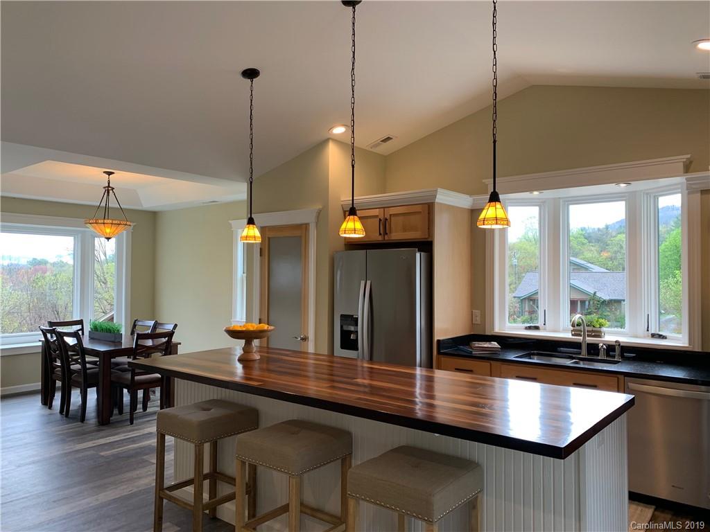 27 Lawndale Avenue Asheville NC 28806