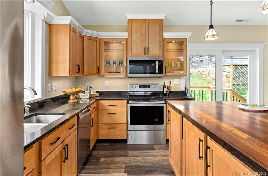 27 Lawndale Avenue Asheville NC 28806