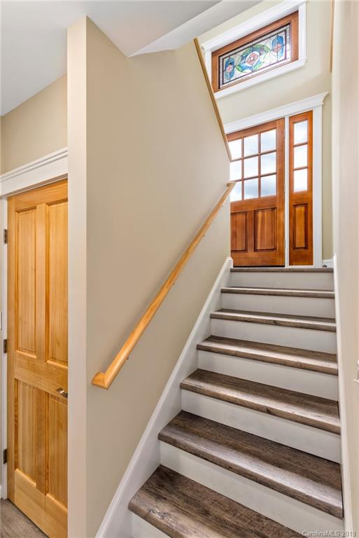 27 Lawndale Avenue Asheville NC 28806