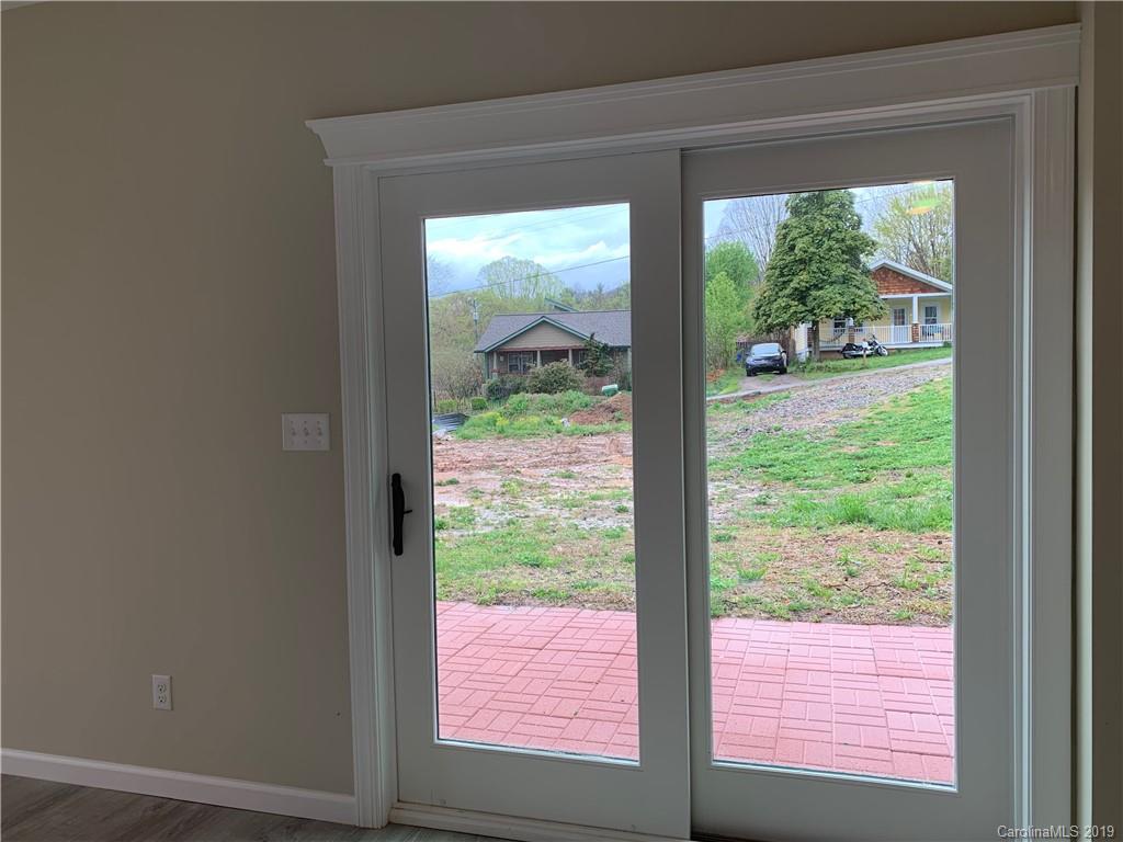 27 Lawndale Avenue Asheville NC 28806