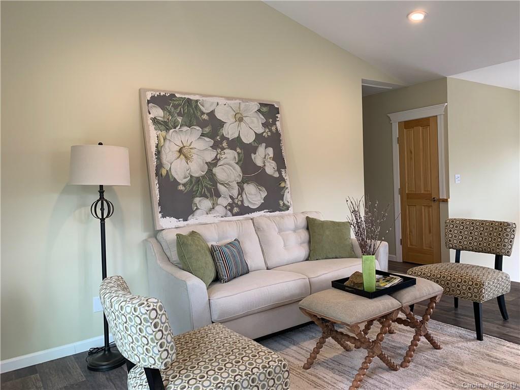 27 Lawndale Avenue Asheville NC 28806