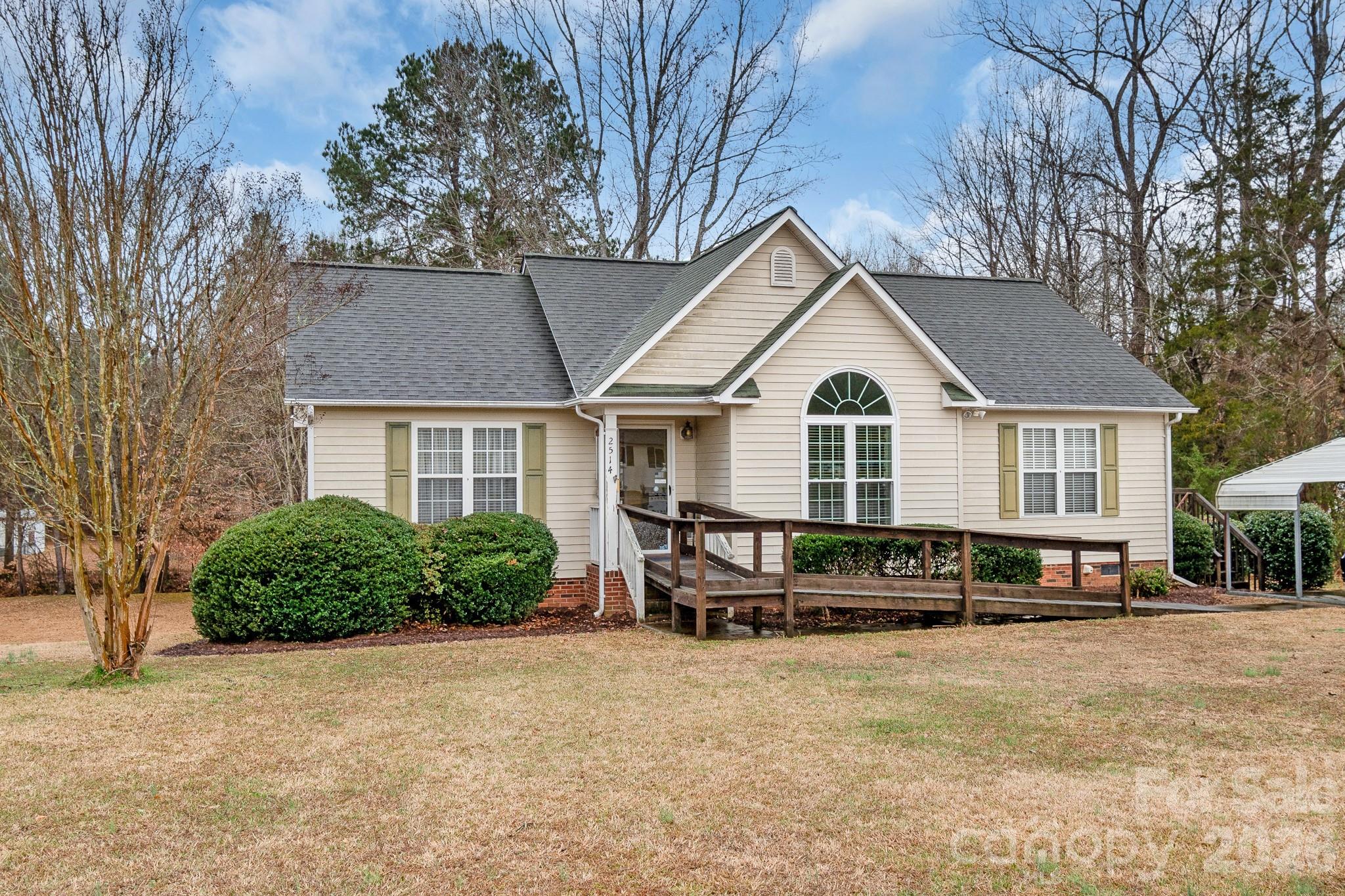 2514 Oxford Circle Lancaster SC 29720