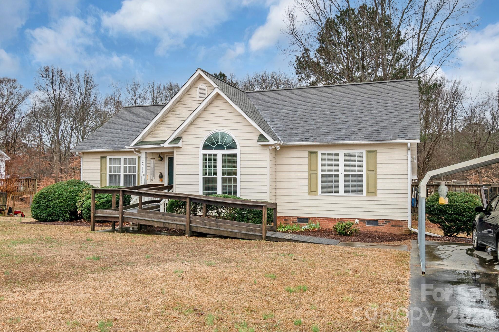 2514 Oxford Circle Lancaster SC 29720