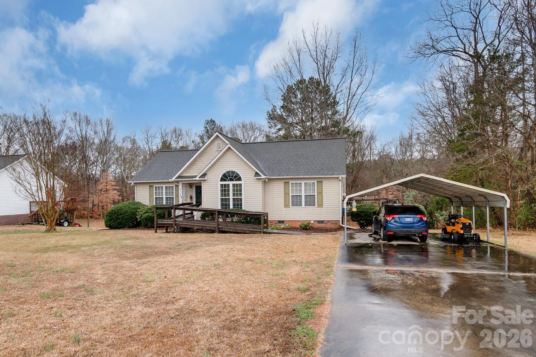 2514 Oxford Circle Lancaster SC 29720