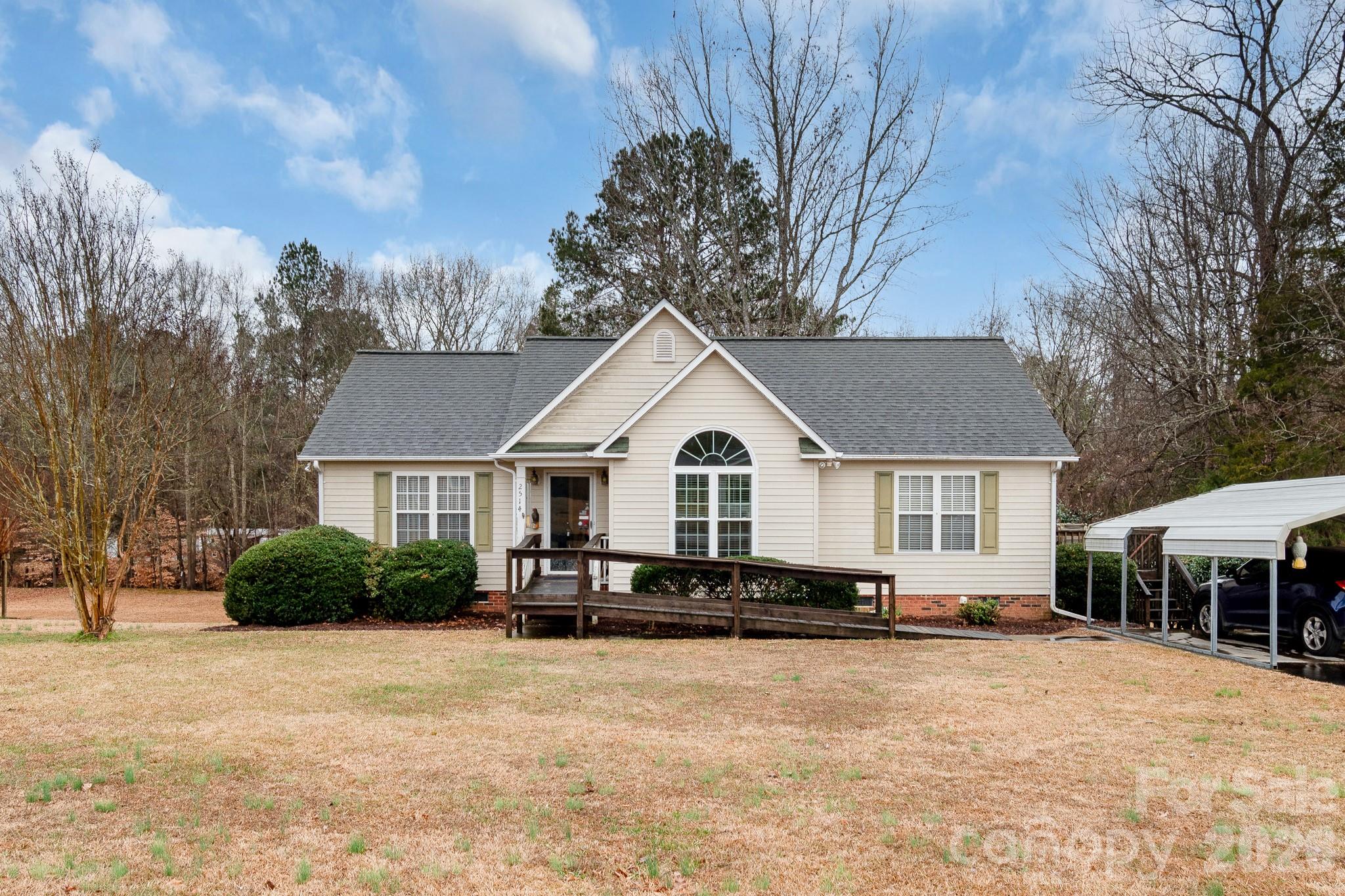2514 Oxford Circle Lancaster SC 29720