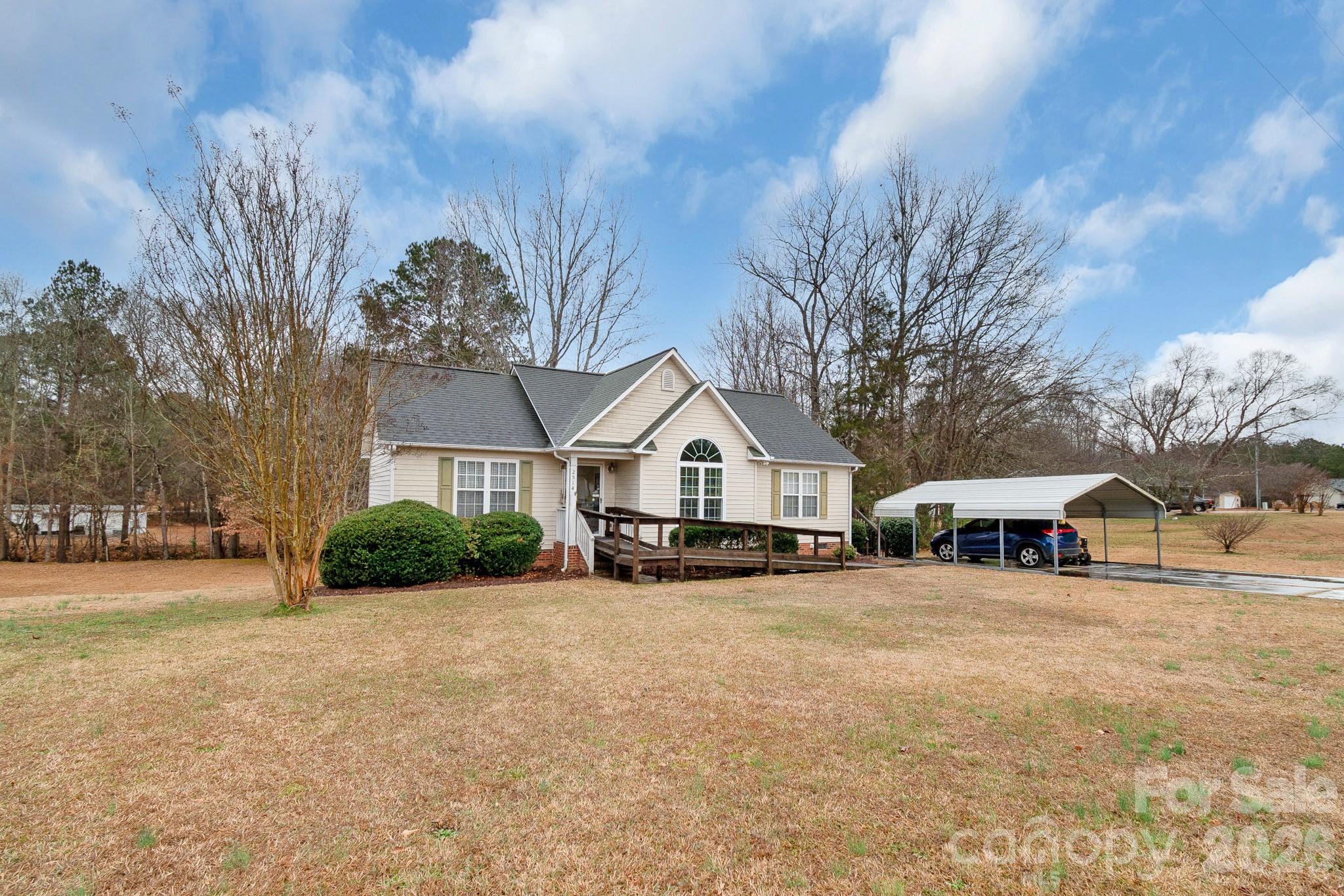 2514 Oxford Circle Lancaster SC 29720