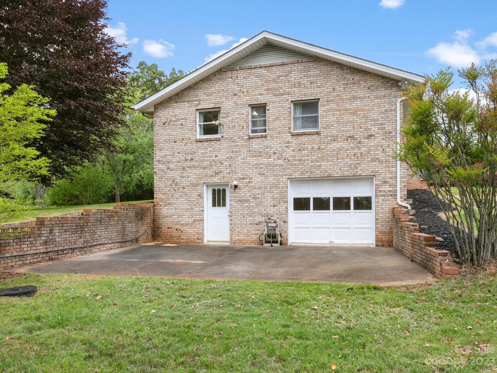 15 Esek Drive Leicester NC 28748