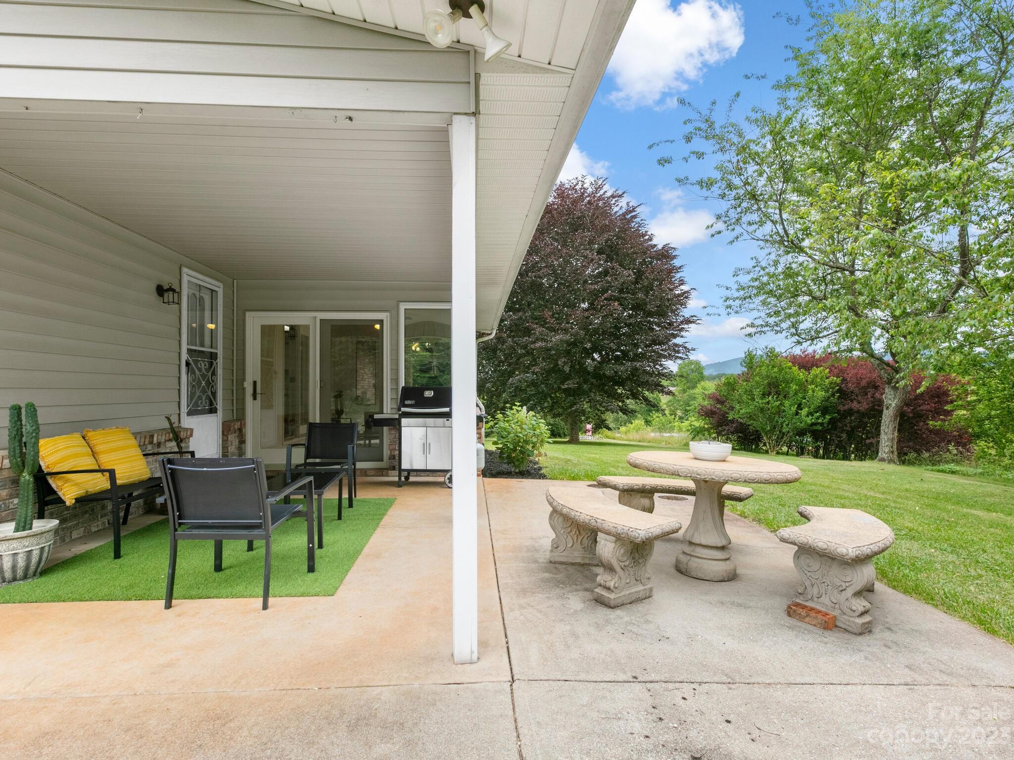 15 Esek Drive Leicester NC 28748