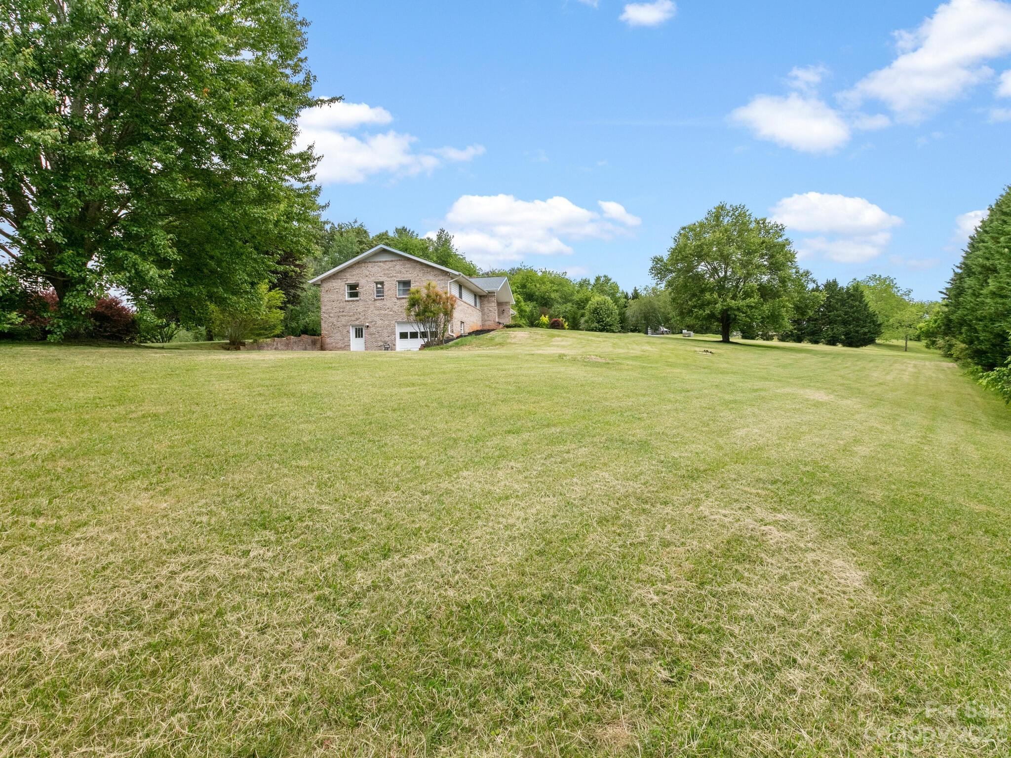 15 Esek Drive Leicester NC 28748