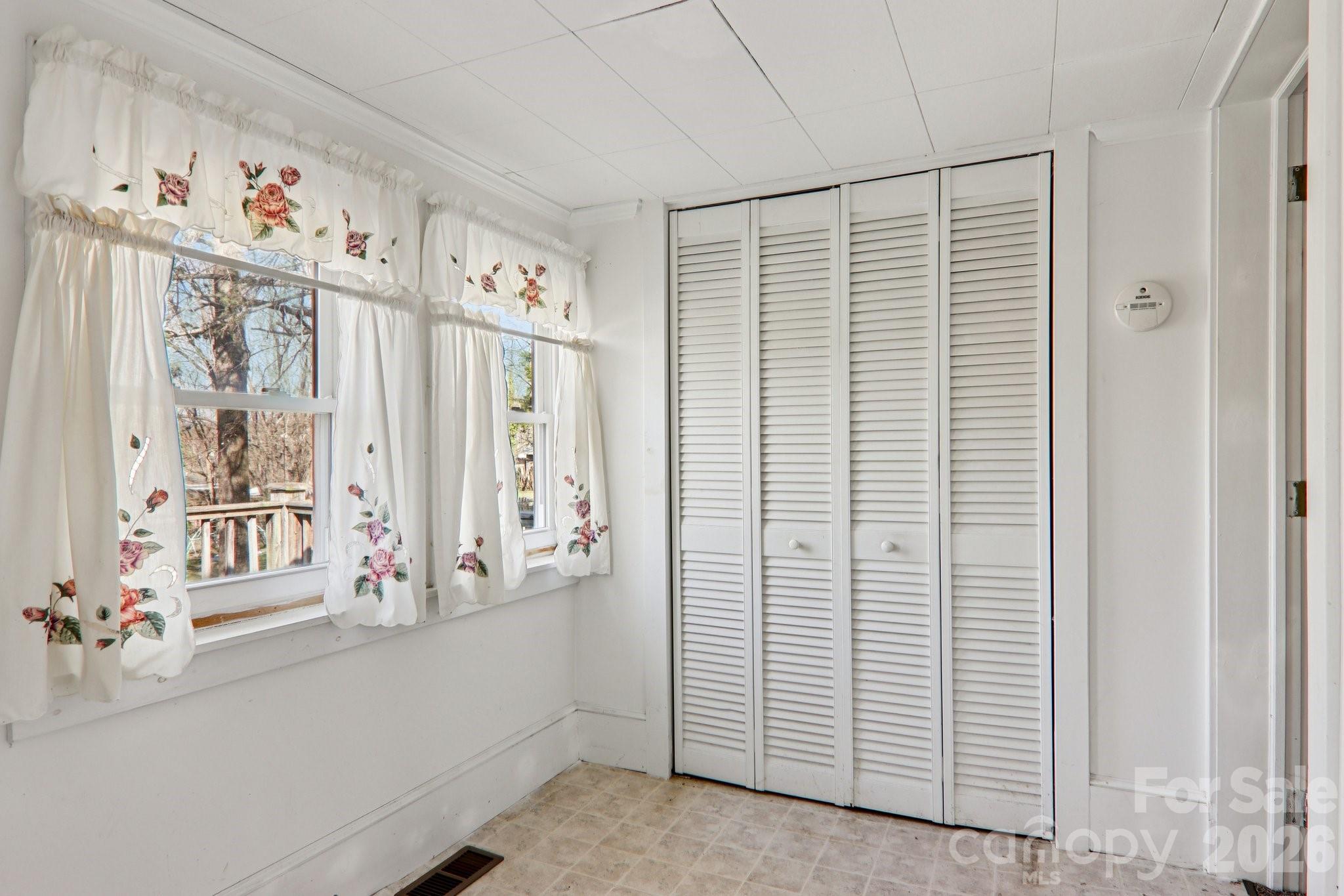 24 Pelzer Street Asheville NC 28804