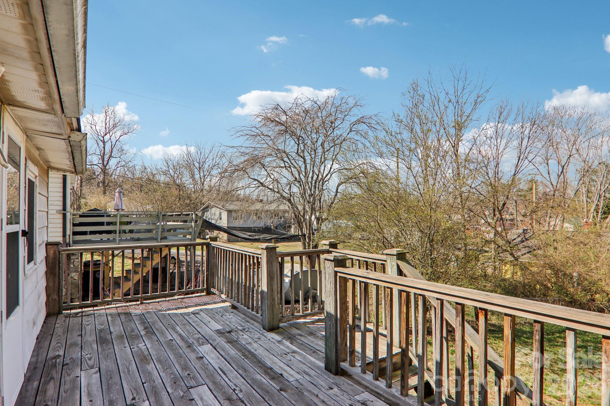 24 Pelzer Street Asheville NC 28804